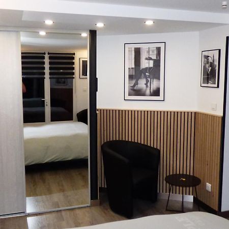 Bed and Breakfast La Colline Aux Yeux Doubs Бом-ле-Дам Экстерьер фото